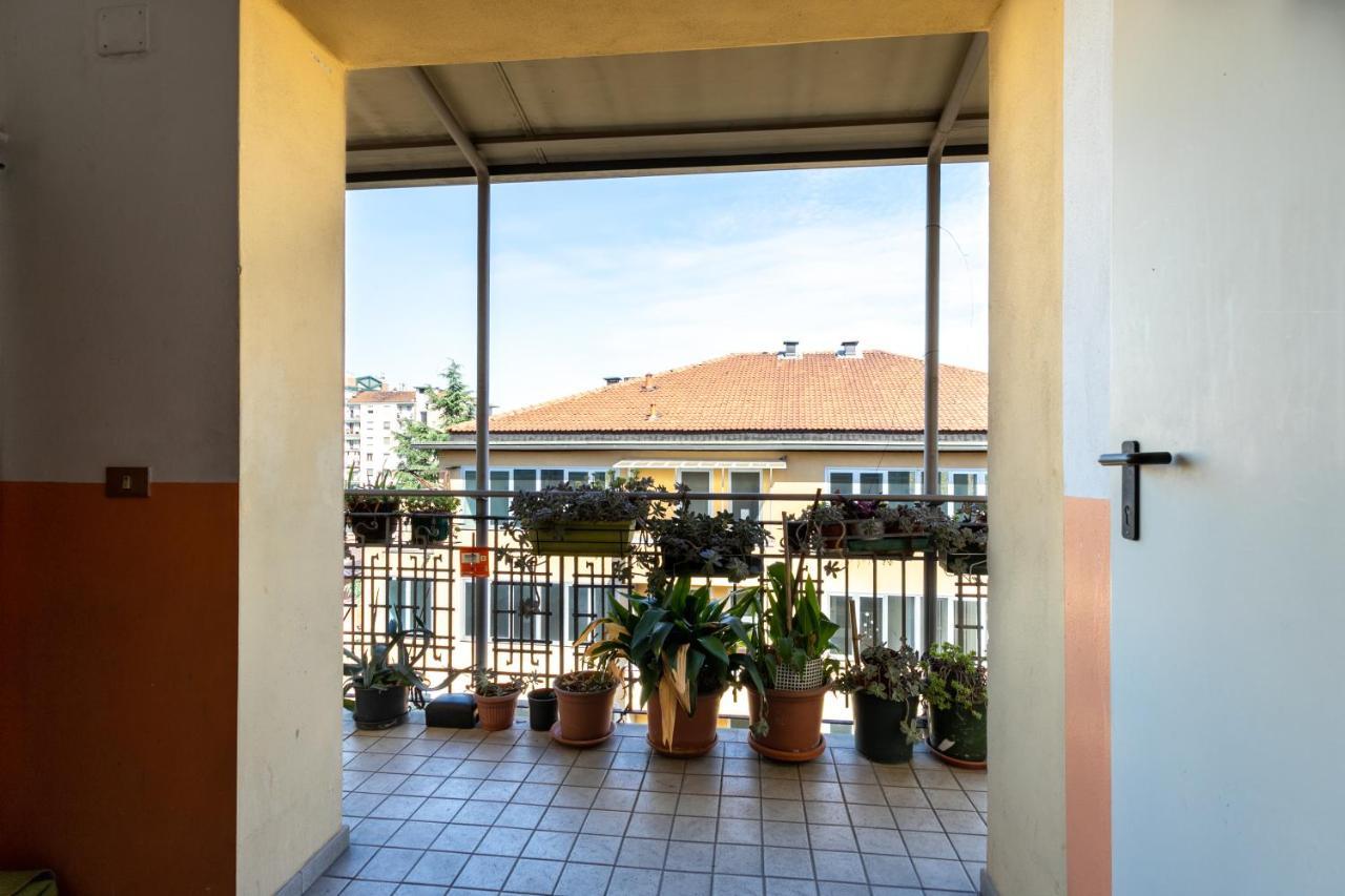 Luna Homes - Studio In Farini 米兰 外观 照片