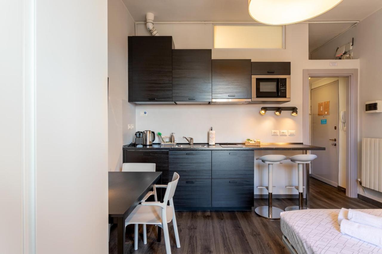 Luna Homes - Studio In Farini 米兰 外观 照片