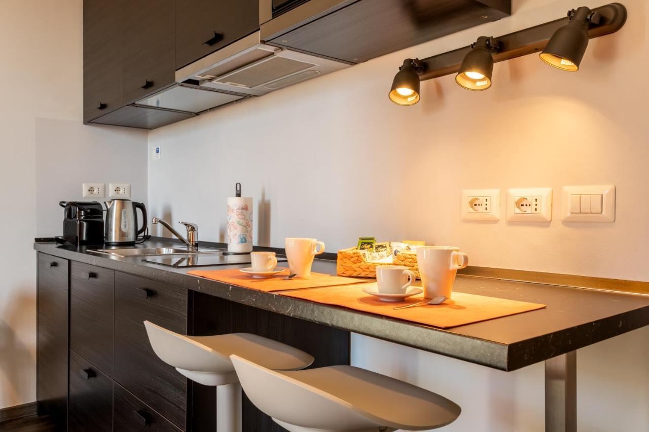 Luna Homes - Studio In Farini 米兰 外观 照片